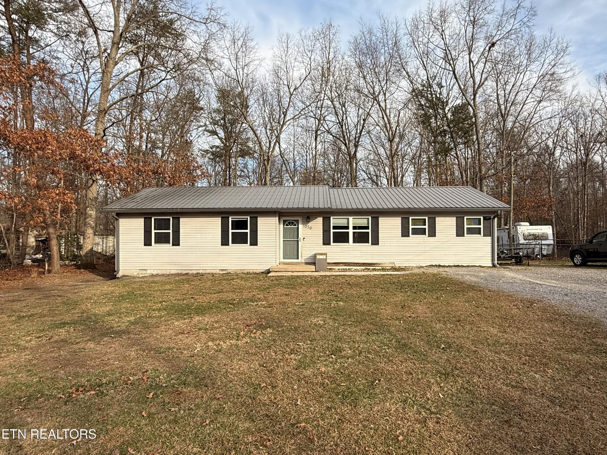 1070 North Shady Ln Loop Clarkrange, TN 38553 - Photo 2 of 32