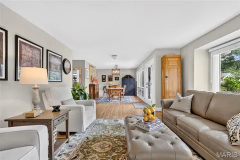 $535,000 | 13203 Dartagnan Court, St. Louis, MO 63141