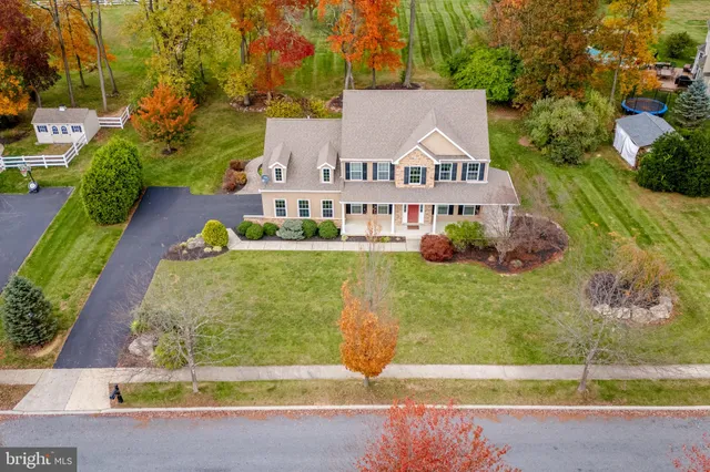 $755,000 | 3505 Woodbyne Road, Hellertown, PA 18055