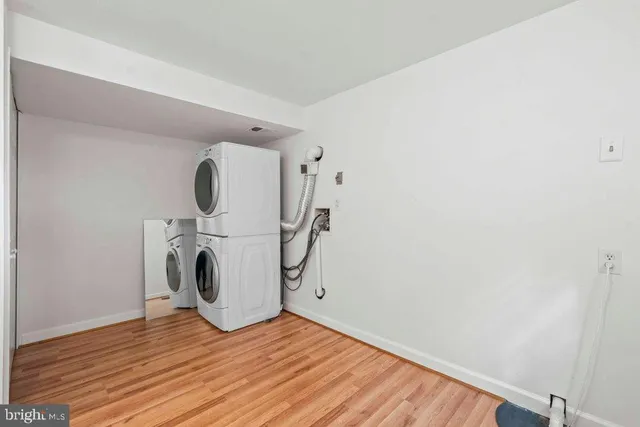 a view of a storage & utility room with washer and dryer