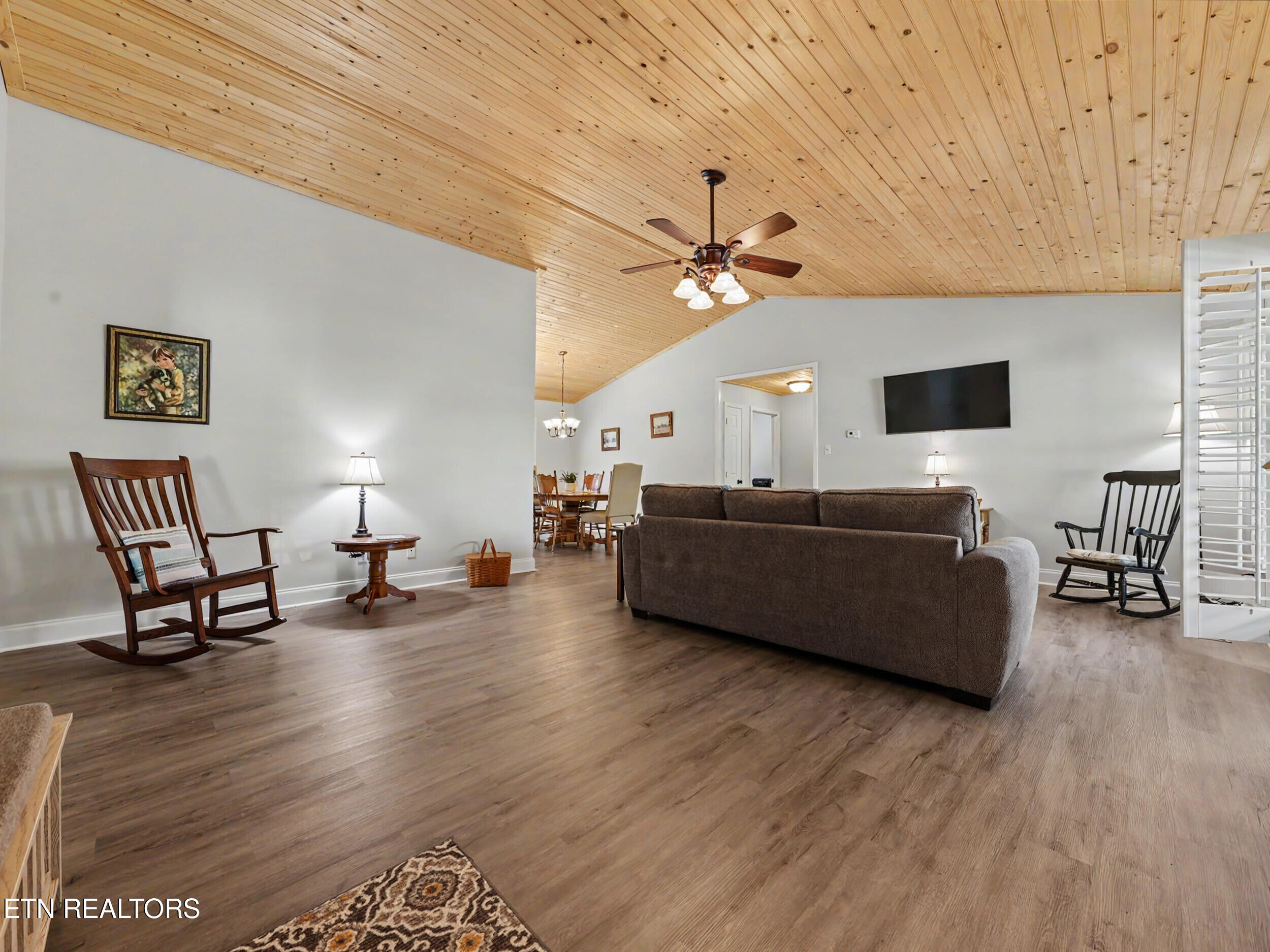 243 Carr Road Seymour, TN 37865 - Photo 4 of 30 4_img_5165