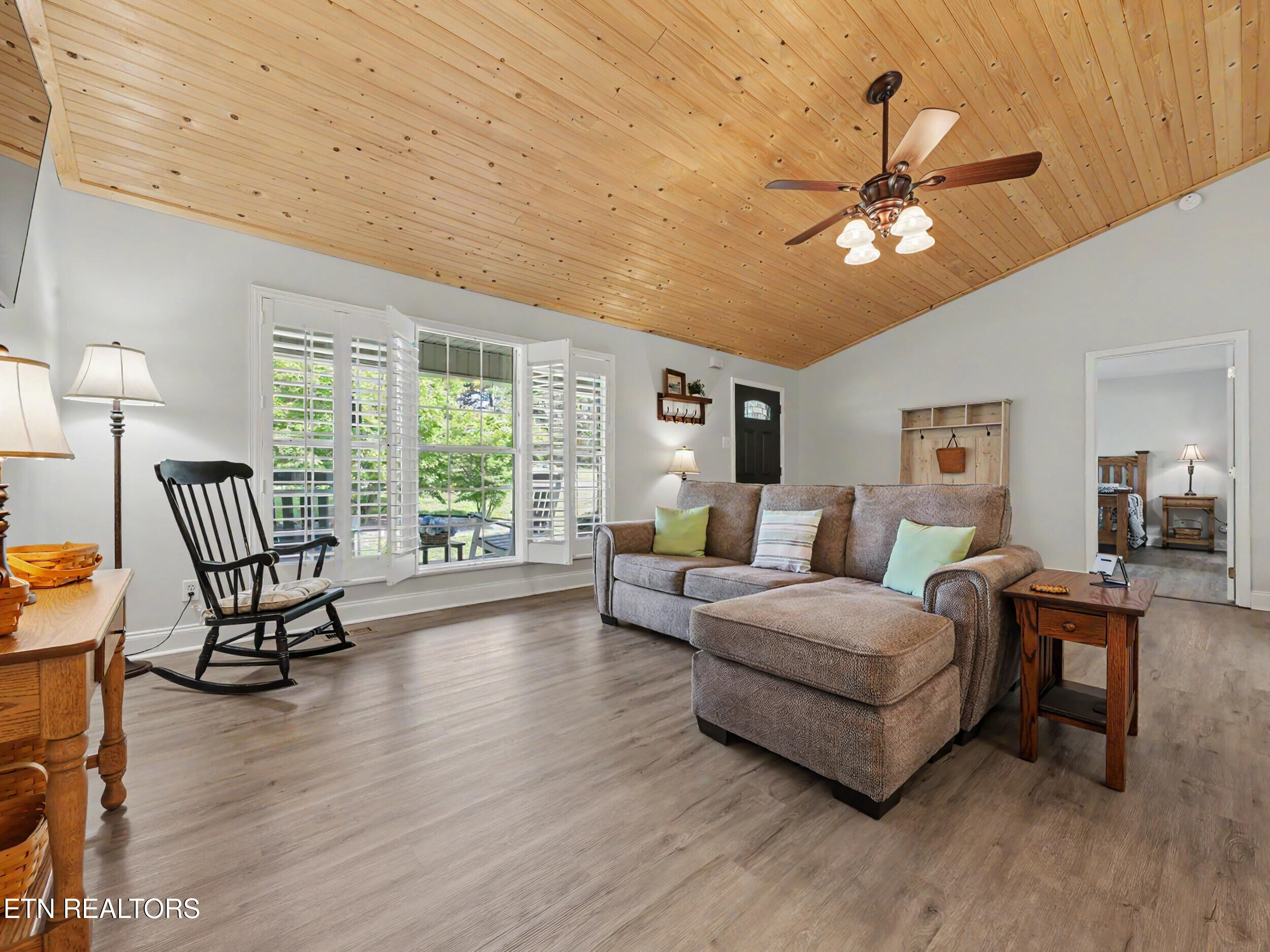 243 Carr Road Seymour, TN 37865 - Photo 5 of 30 5_img_5170