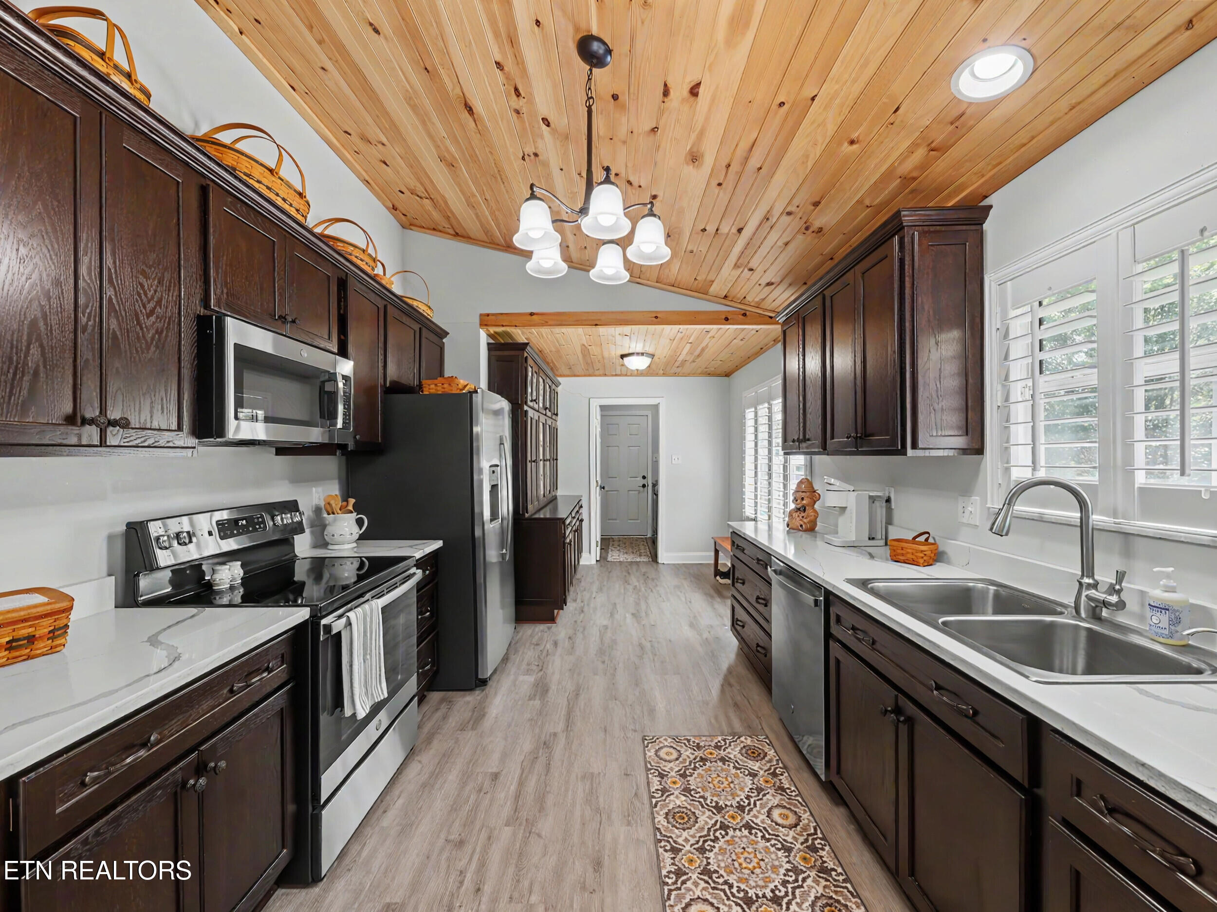 243 Carr Road Seymour, TN 37865 - Photo 8 of 30 8_img_5219