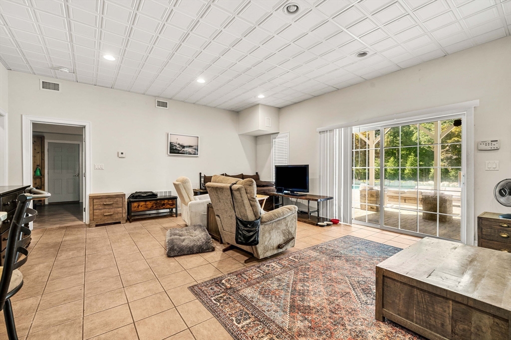 9 Grandview Road North Reading, MA 01864 - Photo 15 of 42 Gallery Image 15