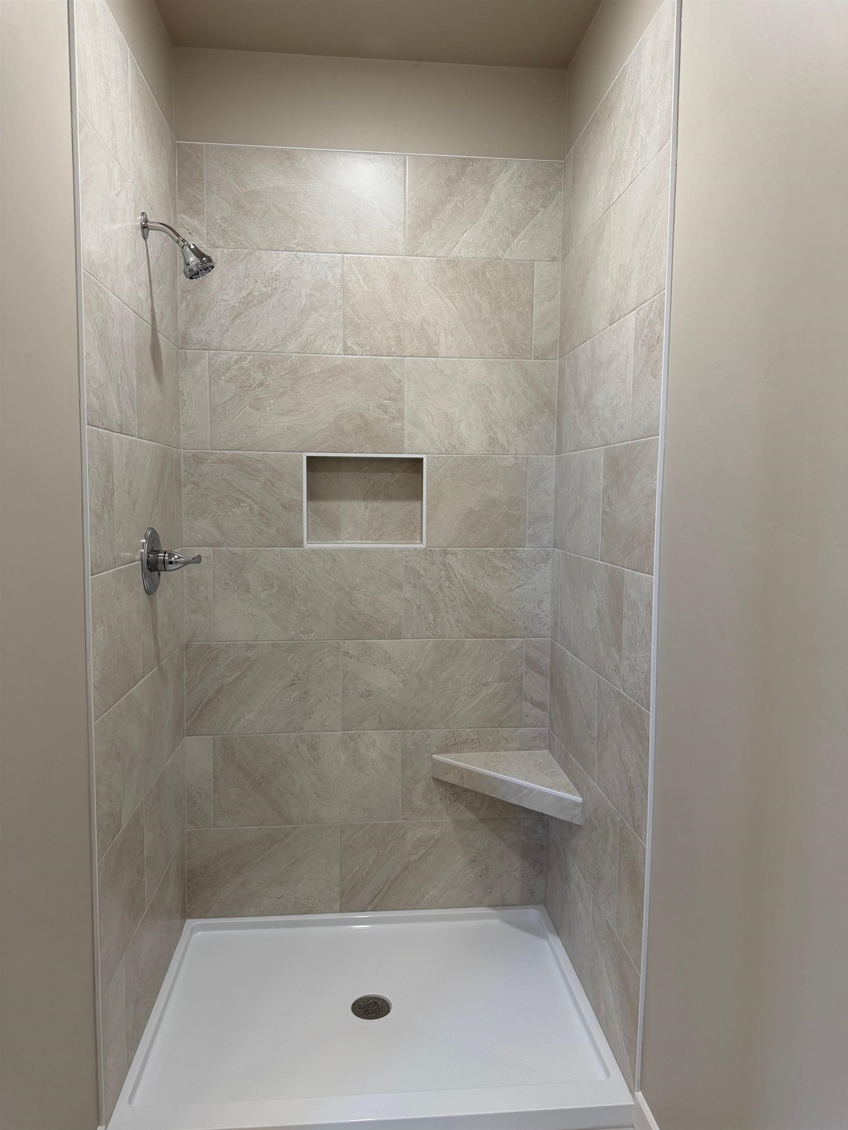 1415 Divinity Drive De Pere, WI 54115 - Photo 13 of 20