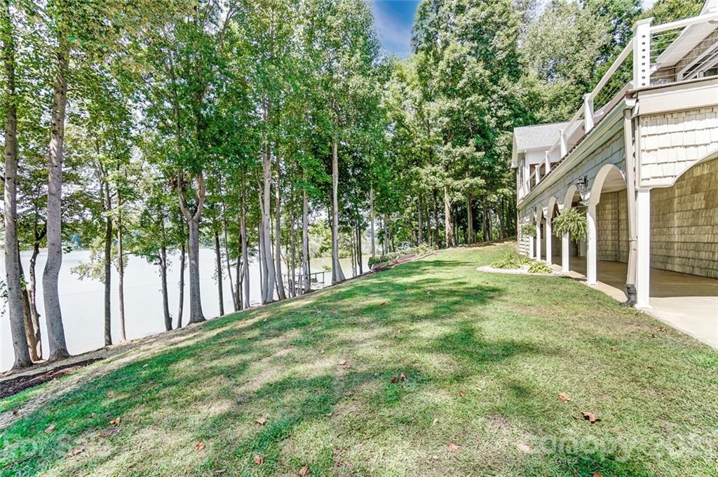 5636 Plantation Ridge Road Charlotte, NC 28214 - Photo 11 of 48 Gallery Image 11