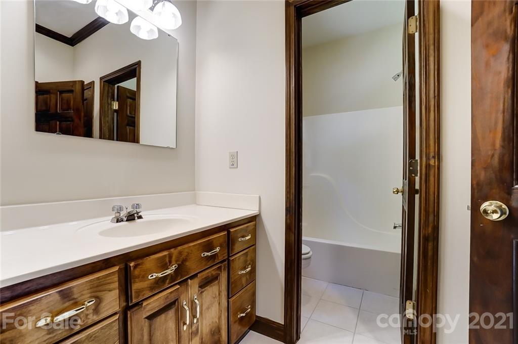 5636 Plantation Ridge Road Charlotte, NC 28214 - Photo 37 of 48 Gallery Image 37
