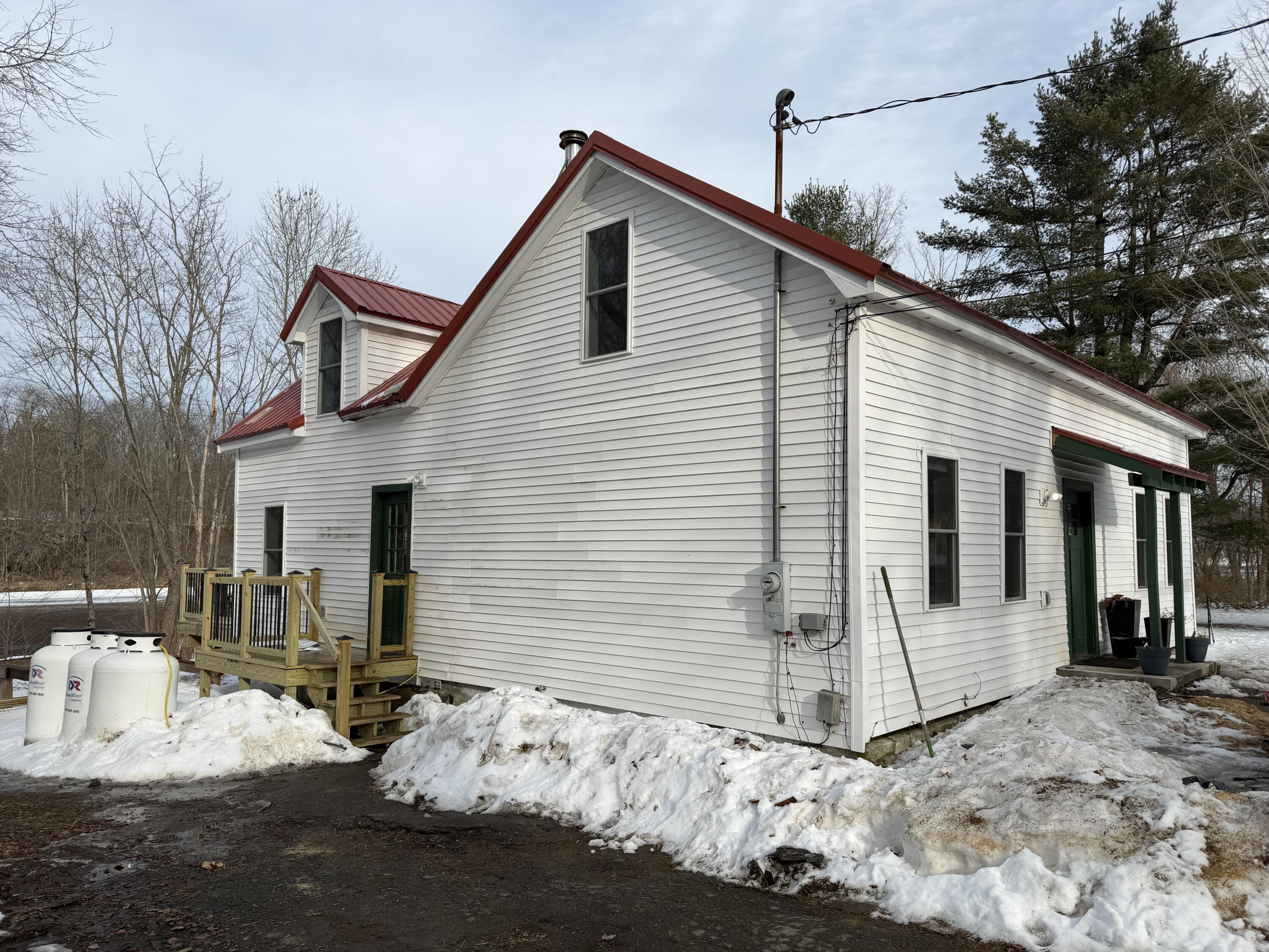 42 Howard Street Old Town, ME 04468 - Photo 10 of 66 10