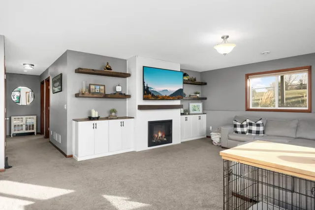 $464,900 | 696 Jutland Avenue, Shakopee, MN 55379