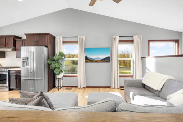 $464,900 | 696 Jutland Avenue, Shakopee, MN 55379