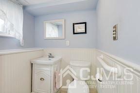 33 Albemarle Road Colonia, NJ 07067 - Photo 8 of 30 Gallery Image 8