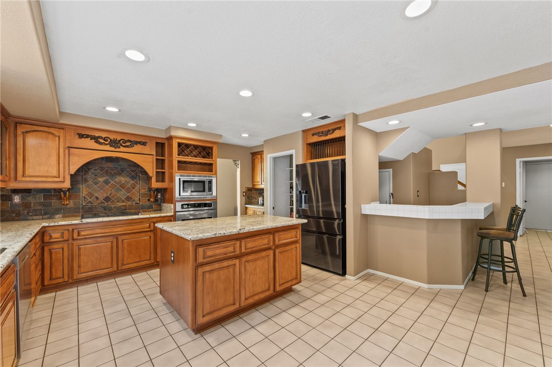 4279 San Ramon Drive Corona, CA 92882 - Photo 14 of 41