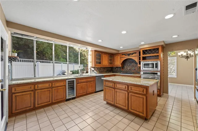 $1,075,000 | 4279 San Ramon Drive, Corona, CA 92882
