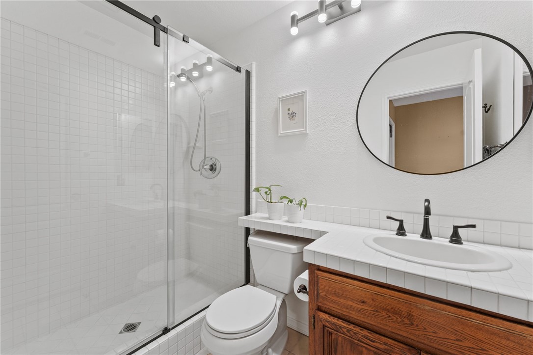 4279 San Ramon Drive Corona, CA 92882 - Photo 30 of 41 2nd Bathroom (down-stairs)