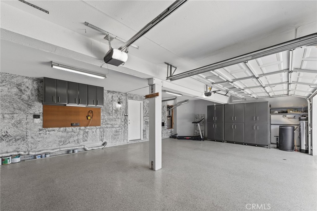 4279 San Ramon Drive Corona, CA 92882 - Photo 34 of 41 Interior of Garage