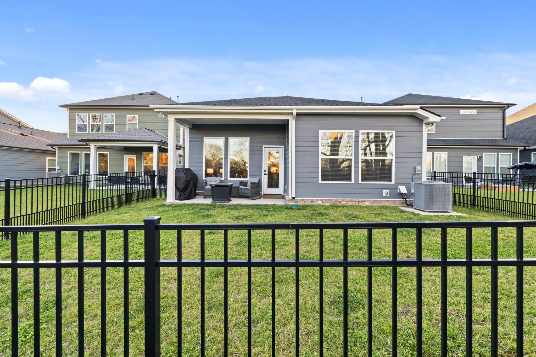 2104 Mackinac Bend Gallatin, TN 37066 - Photo 21 of 23 a view of a large building with a swimming pool