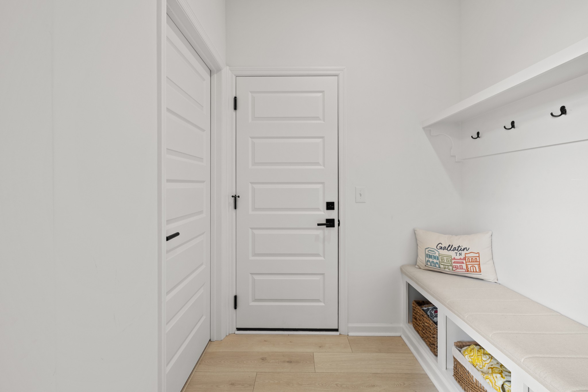 2104 Mackinac Bend Gallatin, TN 37066 - Photo 7 of 23 a view of hallway with closet