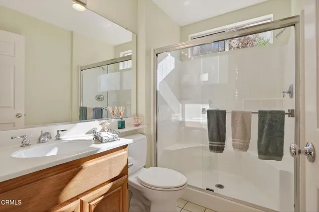 a view of a back yard