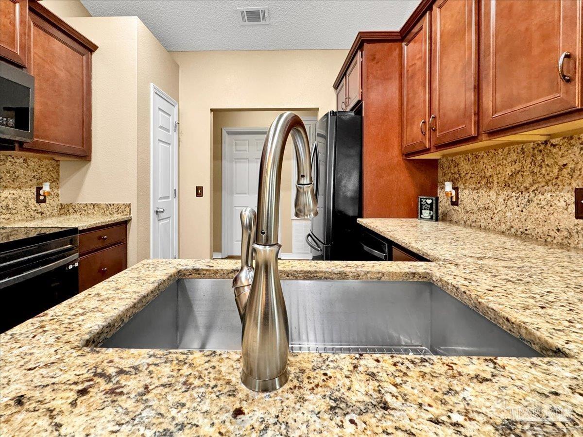 5881 Westmont Road Milton, FL 32583 - Photo 11 of 36 Gallery Image 11