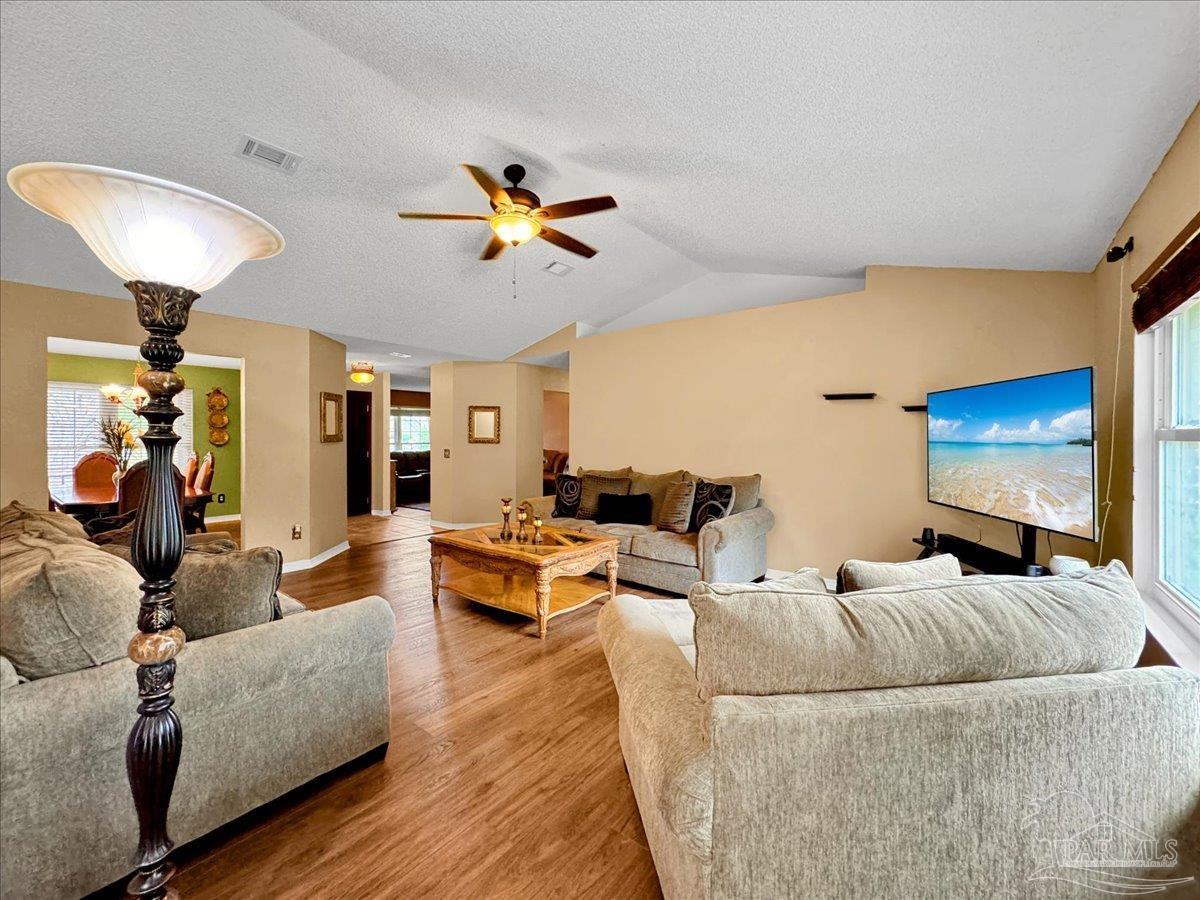 5881 Westmont Road Milton, FL 32583 - Photo 5 of 36 Gallery Image 5