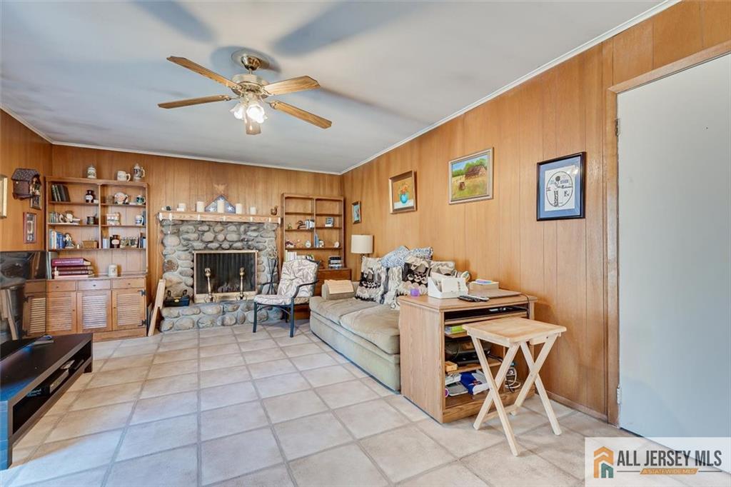 575 Grove Avenue Edison, NJ 08820 - Photo 13 of 36