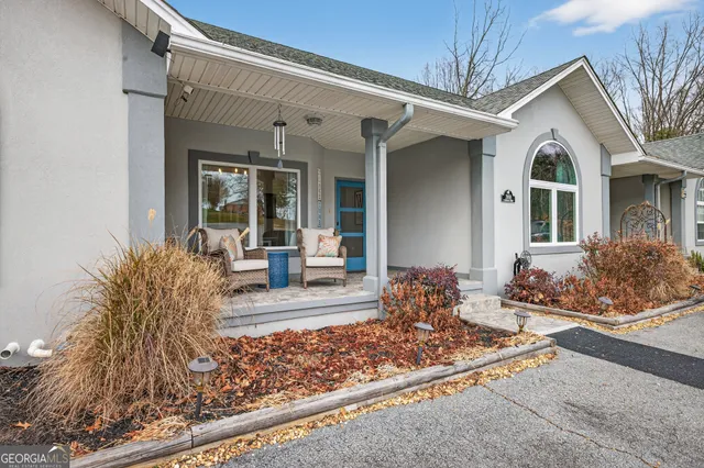 $849,900 | 209 North Berrong Street, Hiawassee, GA 30546