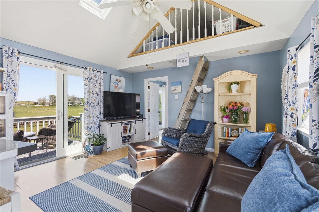 12 Lower County Road Dennis, MA 02639 - Photo 18 of 31