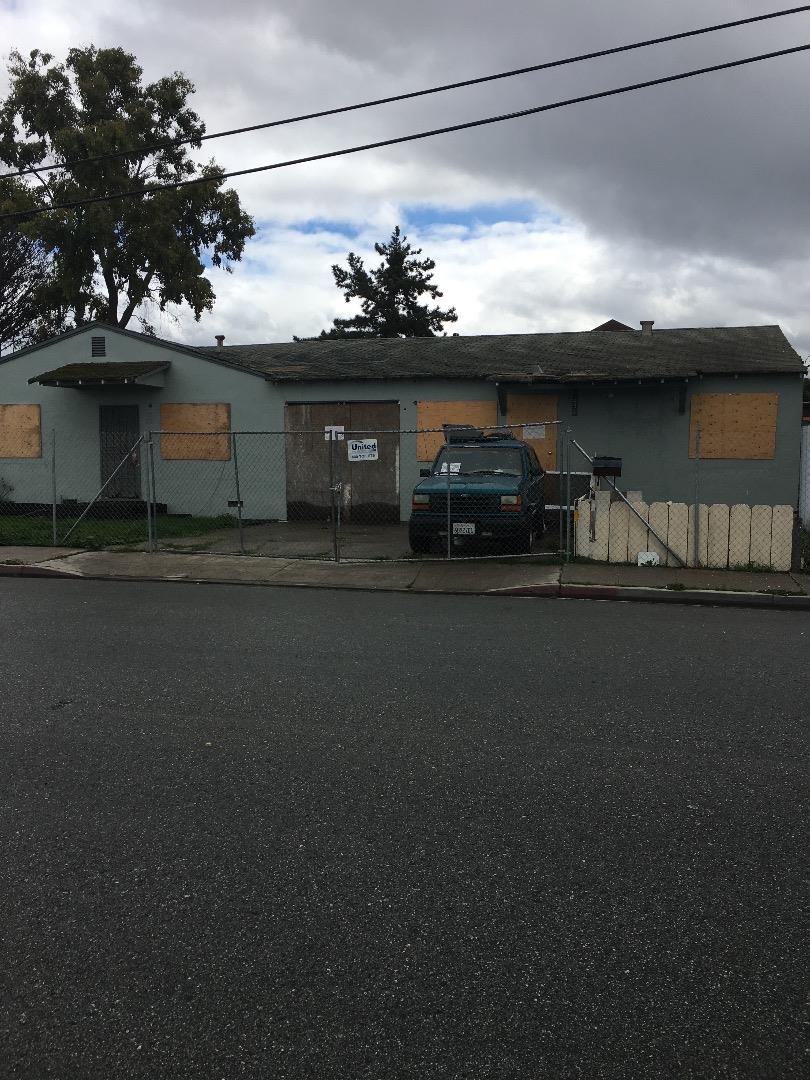 284 Calle Cebu Salinas, CA 93901 - Photo 2 of 2