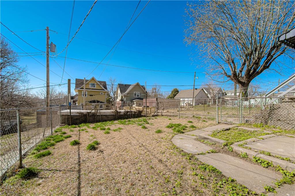 715 Parallel Avenue Kansas City, KS 66101 - Photo 1 of 1