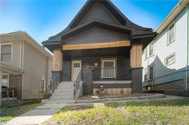 $205,000 | 715 Parallel Avenue, Kansas City, KS 66101