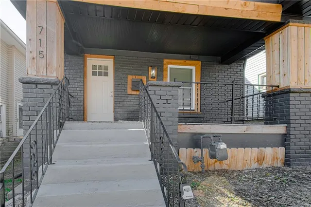 $205,000 | 715 Parallel Avenue, Kansas City, KS 66101