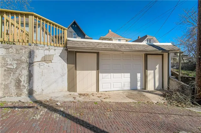 $205,000 | 715 Parallel Avenue, Kansas City, KS 66101