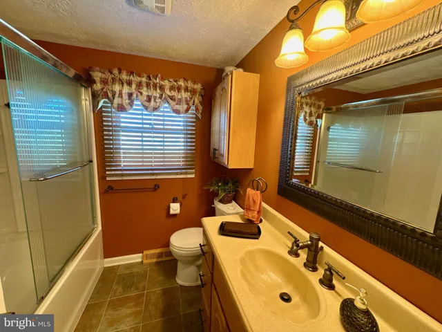 $409,900 | 167 Walter Road, York, PA 17402