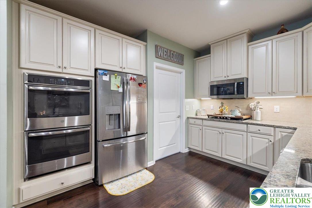 2585 Raya Way Easton, PA 18045 - Photo 12 of 40 Gallery Image 12