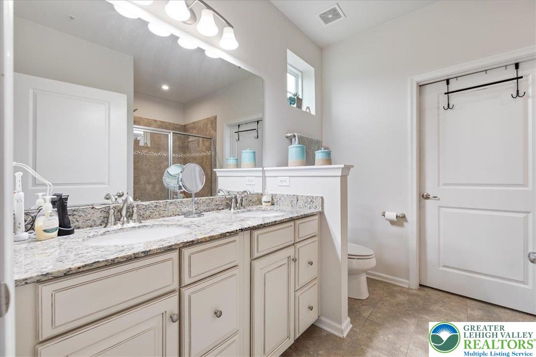 2585 Raya Way Easton, PA 18045 - Photo 28 of 40 Gallery Image 28