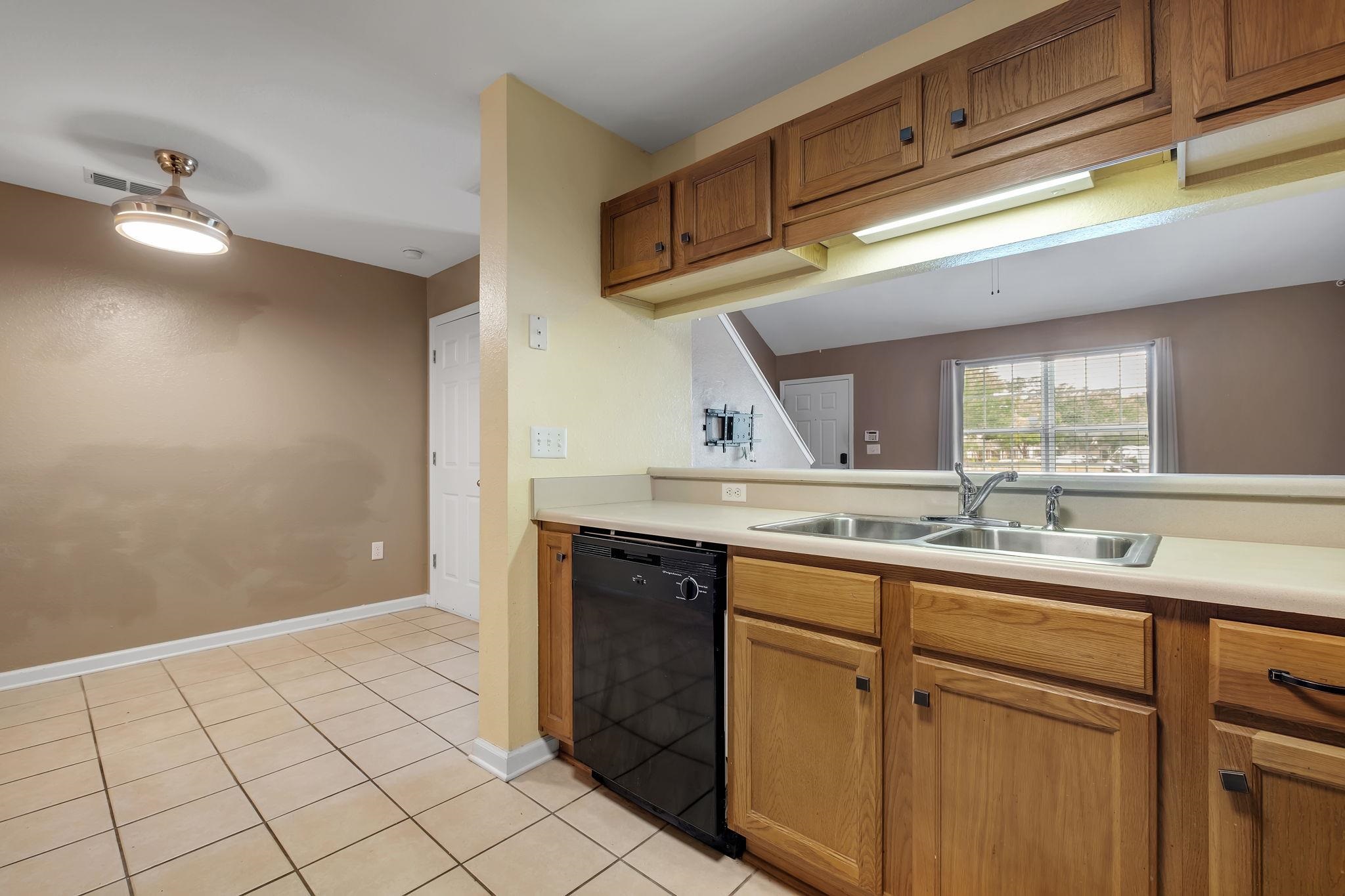 4434 Gearhart Road, Unit 5301 Tallahassee, FL 32303 - Photo 9 of 37