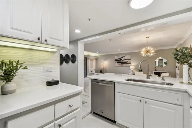 $254,000 | 36750 US Highway 19 North, Unit 20211, Palm Harbor, FL 34683