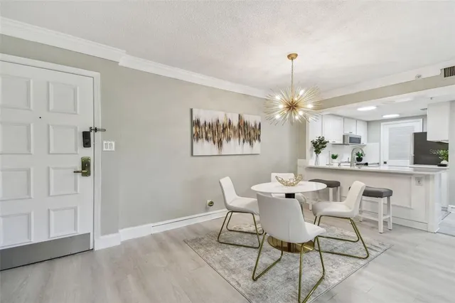 $254,000 | 36750 US Highway 19 North, Unit 20211, Palm Harbor, FL 34683