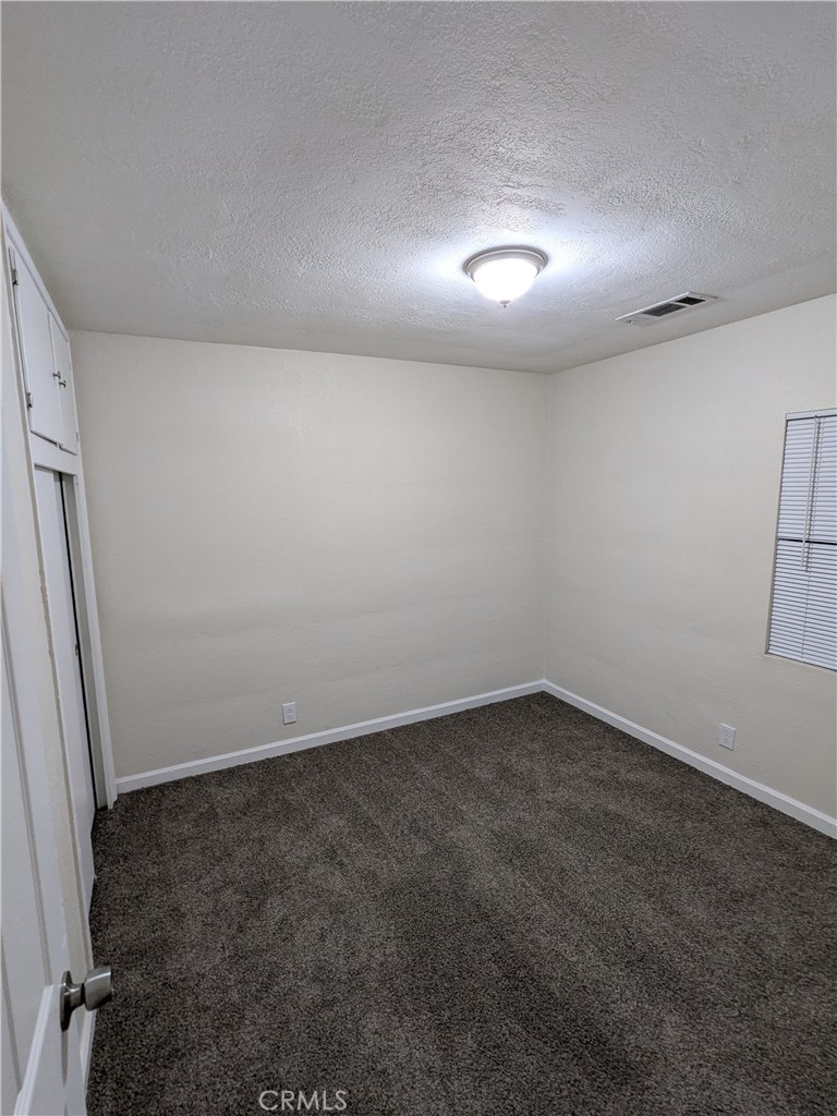 1209 Wilson Road Bakersfield, CA 93304 - Photo 13 of 16