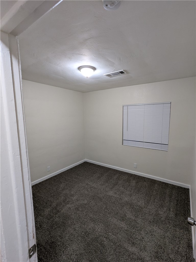 1209 Wilson Road Bakersfield, CA 93304 - Photo 14 of 16