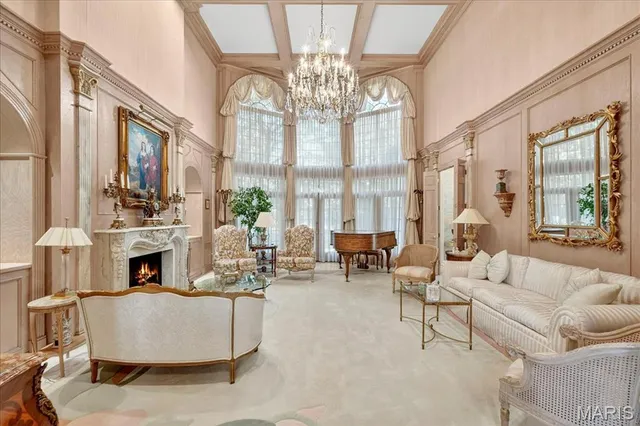 $2,000,000 | 10444 Litzsinger Road, St. Louis, MO 63131