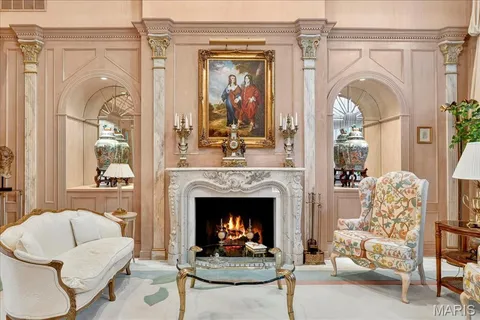 $2,000,000 | 10444 Litzsinger Road, St. Louis, MO 63131