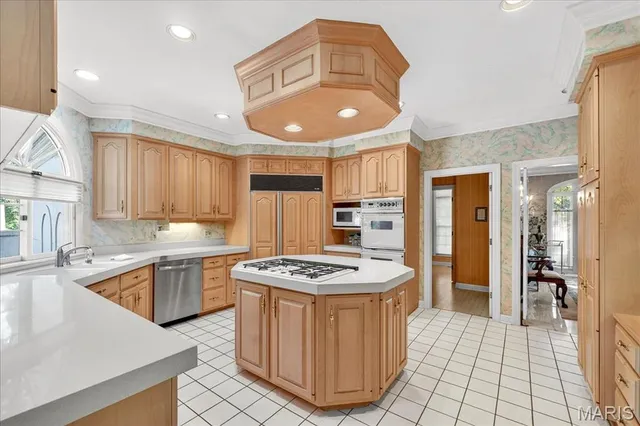 $2,000,000 | 10444 Litzsinger Road, St. Louis, MO 63131