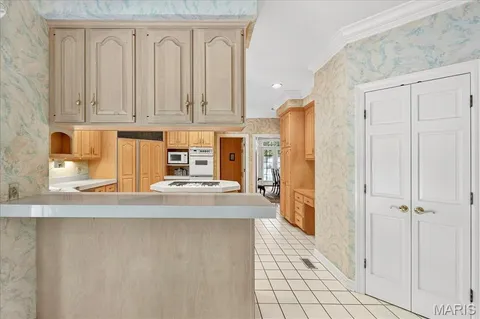 $2,000,000 | 10444 Litzsinger Road, St. Louis, MO 63131