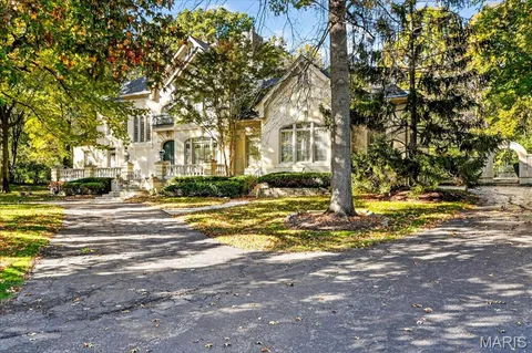 $2,000,000 | 10444 Litzsinger Road, St. Louis, MO 63131