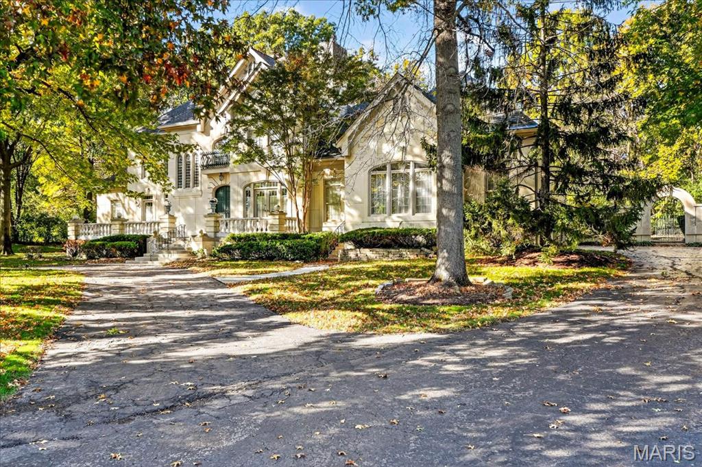 10444 Litzsinger Road St. Louis, MO 63131 - Photo 3 of 57