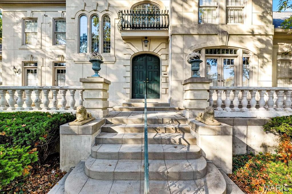 10444 Litzsinger Road St. Louis, MO 63131 - Photo 4 of 57