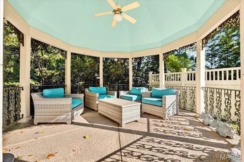 $2,000,000 | 10444 Litzsinger Road, St. Louis, MO 63131