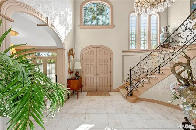 $2,000,000 | 10444 Litzsinger Road, St. Louis, MO 63131