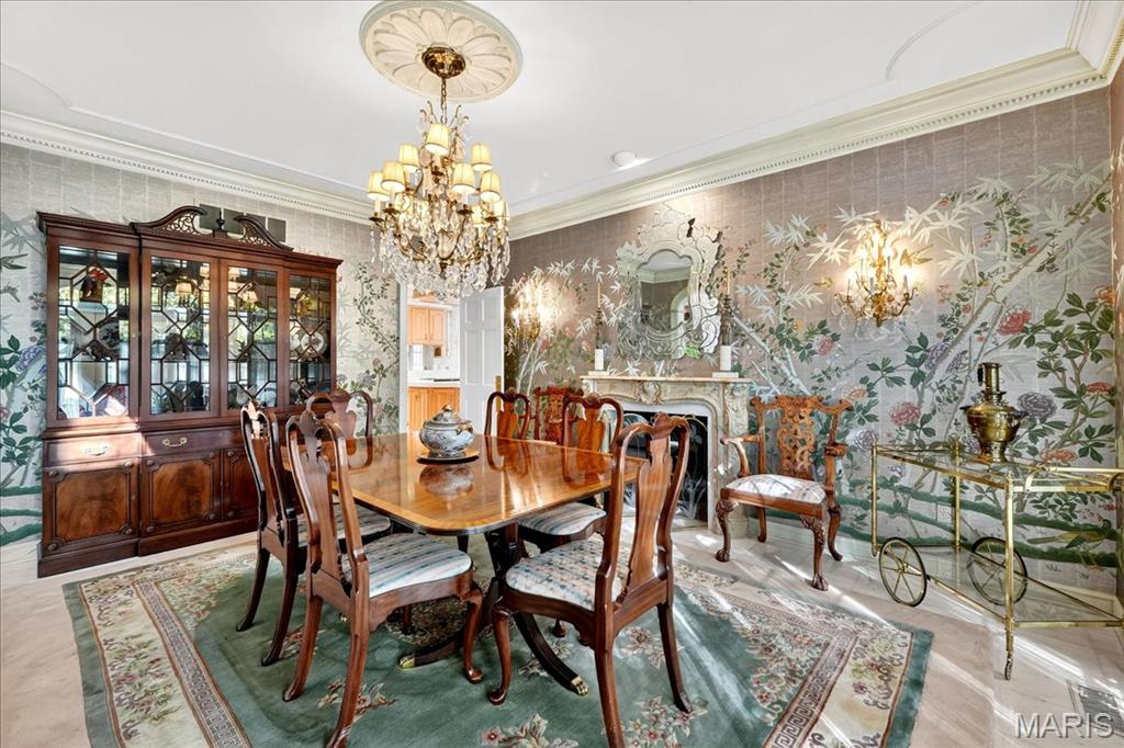 10444 Litzsinger Road St. Louis, MO 63131 - Photo 9 of 57